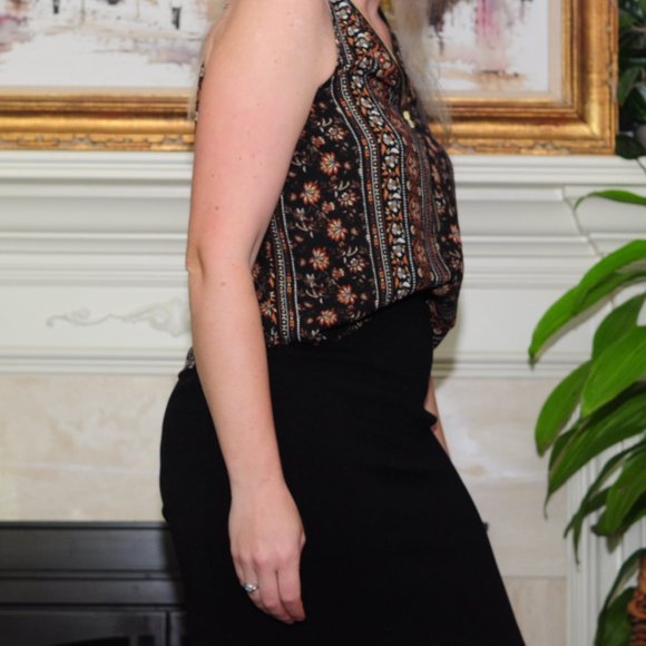 Zipper-front patterned top - Picture 2 of 8